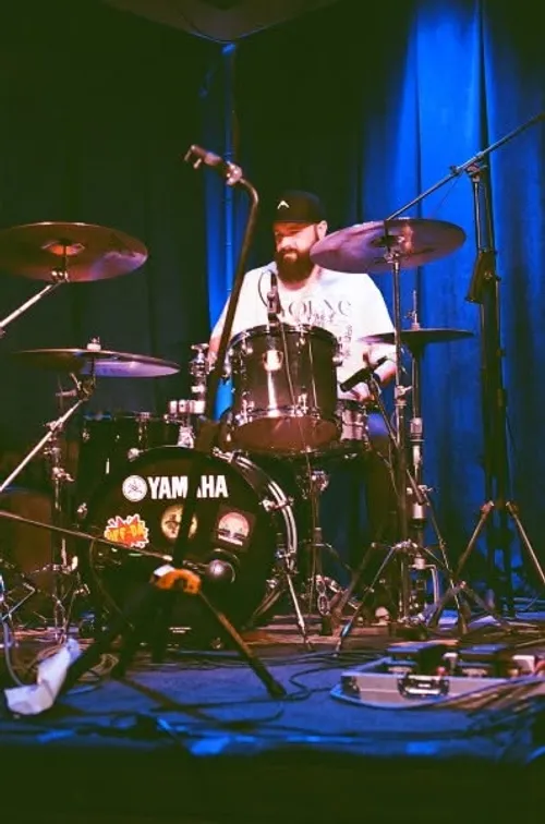 Sam McKinney, Drums / Vocals